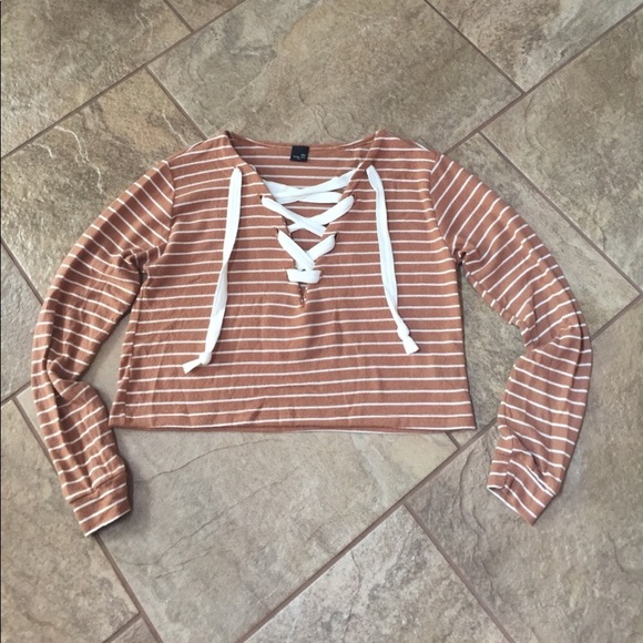 Lace It Up Top - Picture 6 of 9